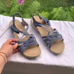 Easy Spirit Essavasana Strappy Velcro Sandal 9M